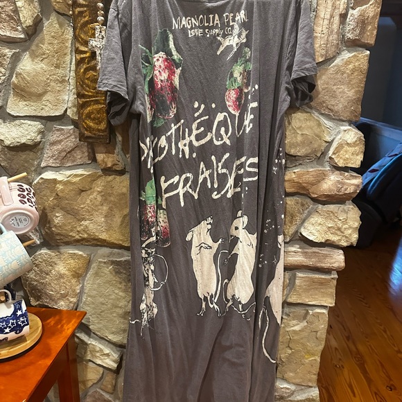 Magnolia Pearl strawberry disco dress - Picture 2 of 2